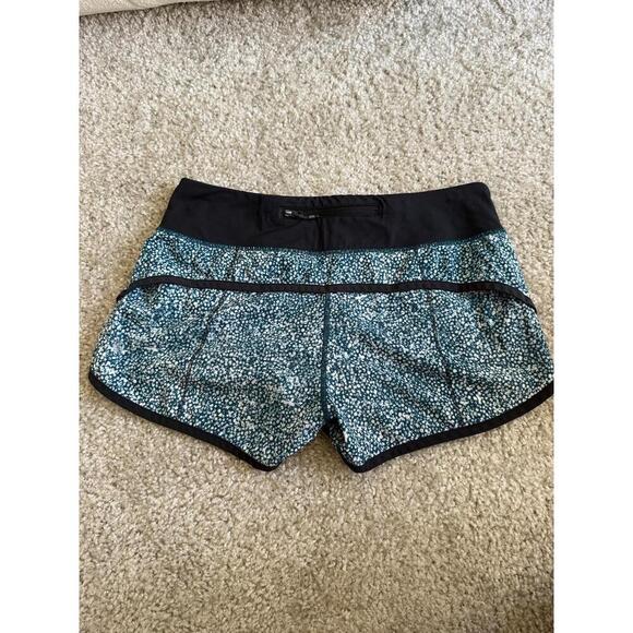 Lululemon Speed Up Shorts size 4 - Picture 2 of 3